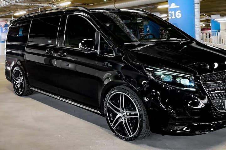 Private Transfers from Paris City to Paris Airport CDG