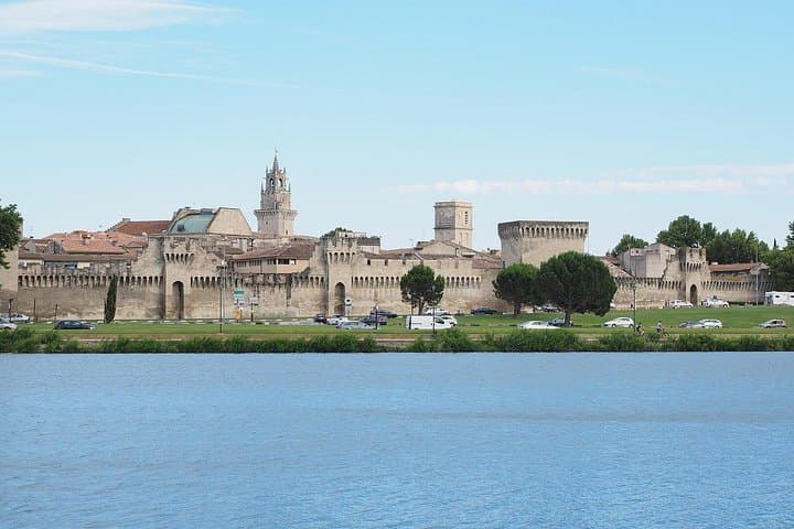 Avignon Private Walking Tour with Local Guide