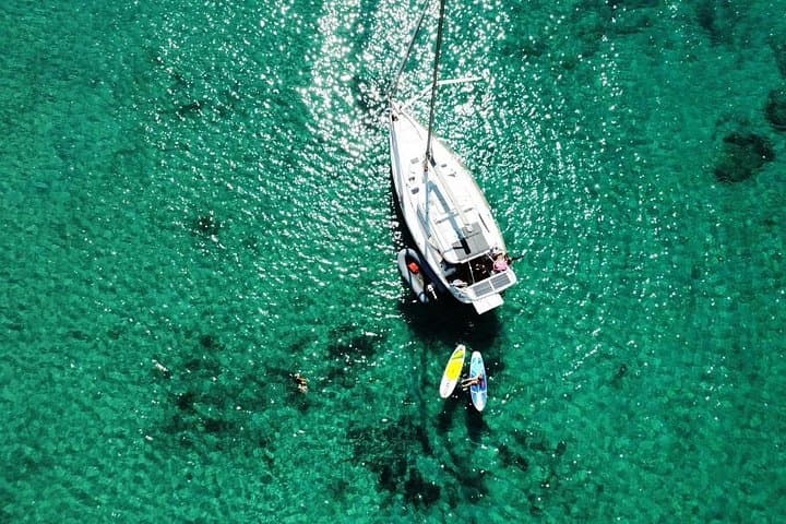 Day at sea in the Lavezzi Islands: meals, swimming and relaxation