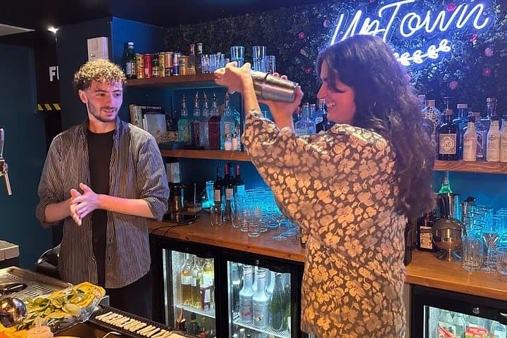 Shake, Mix & Sip: Cocktail Workshop in Old Nice