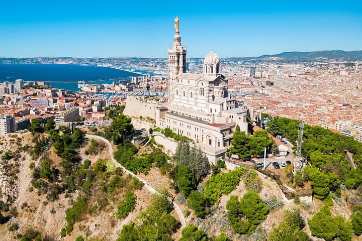 Private transfer from Nice to Marseille, 4 hour Stop in Cannes