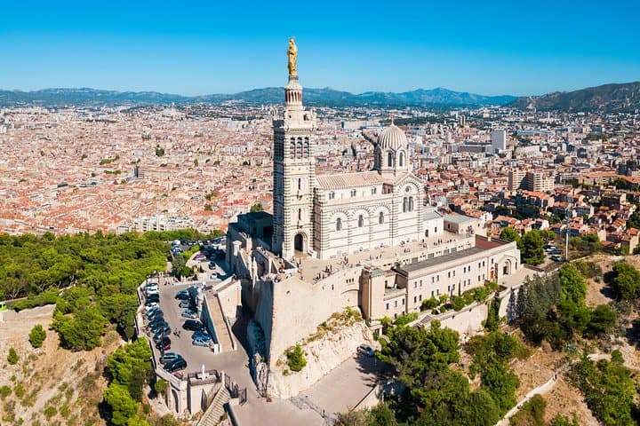 Private transfer from Nice to Marseille, 2 hour Stop in Cannes