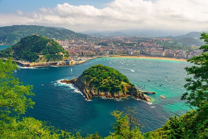 Private Transfer From Bordeaux To San Sebastian, Stop in Hendaye