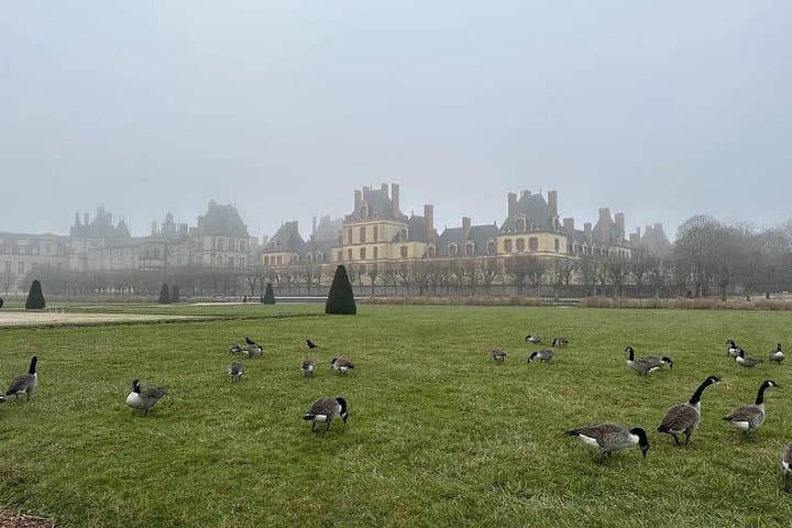 Château de Fontainebleau and Barbizon Village Full Day Tour