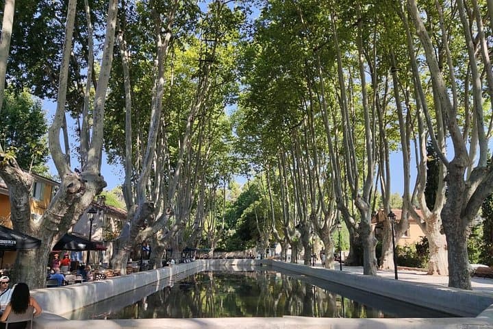 Secret Luberon Private Full Day Tour from Aix