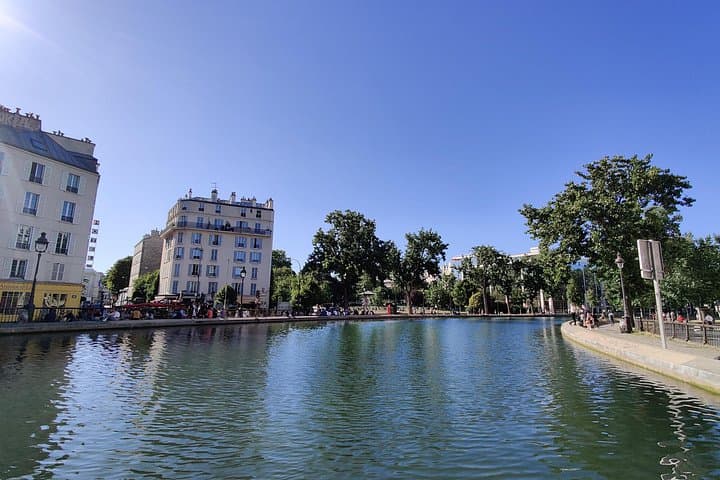 Cycling along the Canal Saint-Martin