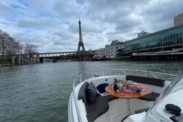 Eiffel Tower Access With Private Guide and Private River Cruise