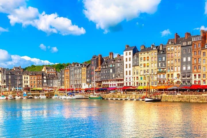 Deauville & Honfleur Day Trip from Le Havre with Guide optional
