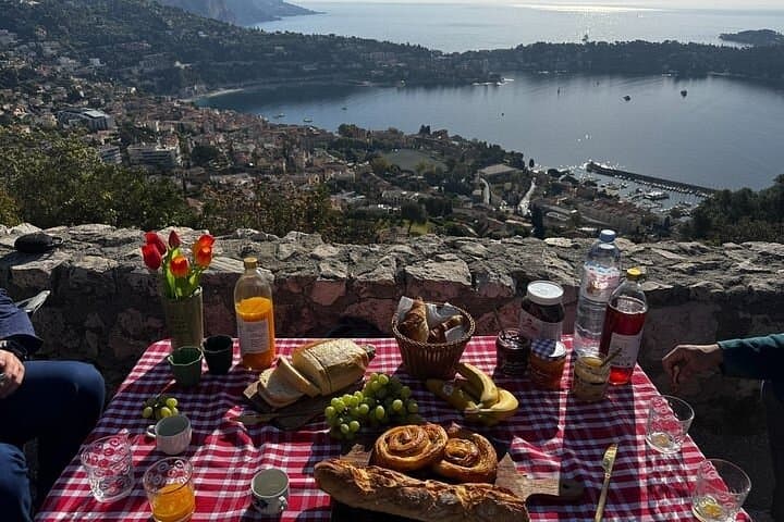 Starry Breakfast in 4x4 Flavors and Views of the French Riviera