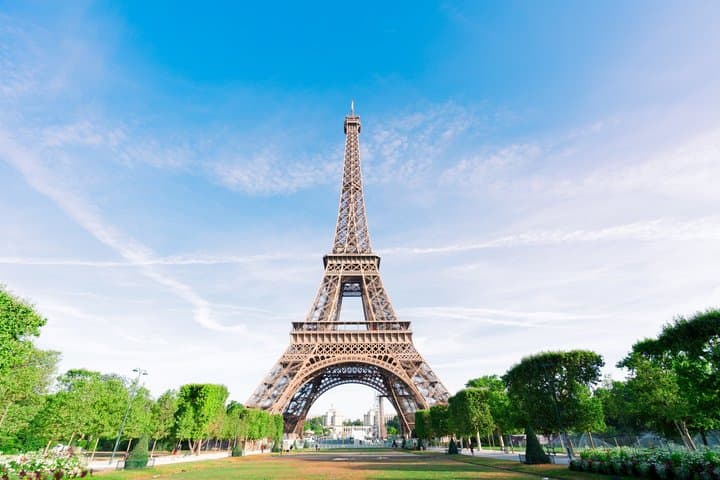 Eiffel Tower Guided Access up to 2nd Floor Optional Summit Floor
