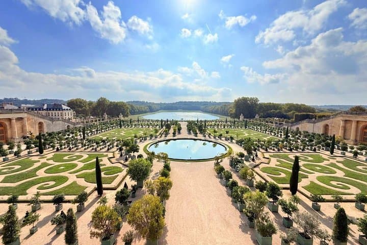 Versailles Palace and Gardens Exclusive Private Guided Tour