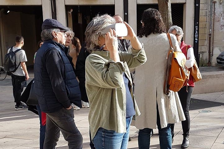 Stroll in old Bordeaux between real and virtual