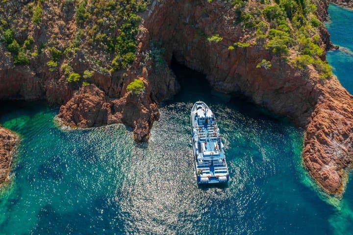 Cannes: Ste Marguerite island ferry & Corniche d'Or Cruise Combo