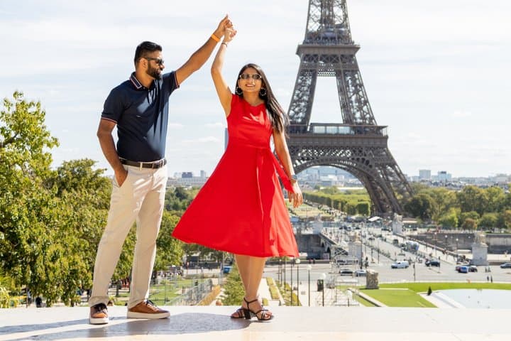 Professional and Private Paris Photoshoot Session